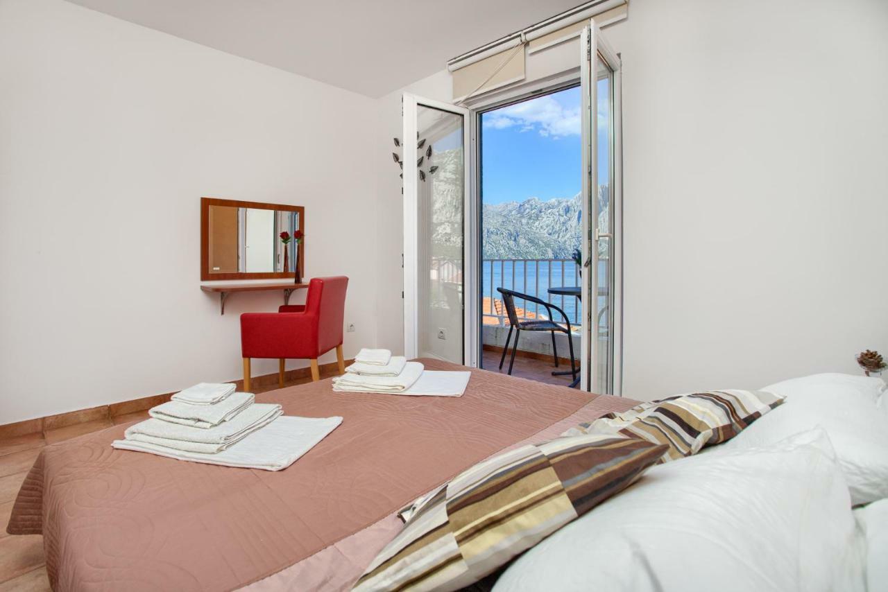 Apartments Ivanovic Kotor Exteriör bild