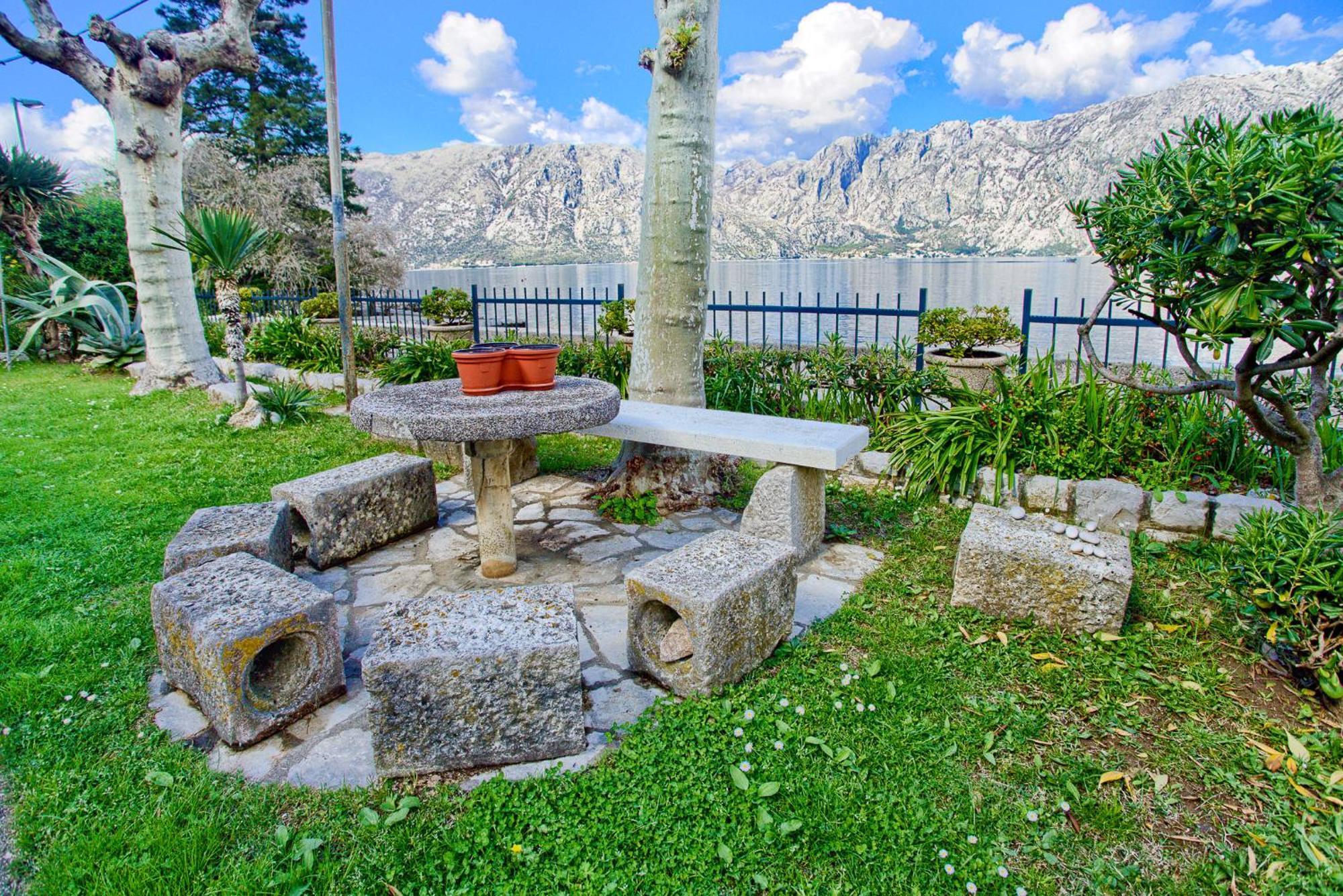 Apartments Ivanovic Kotor Exteriör bild