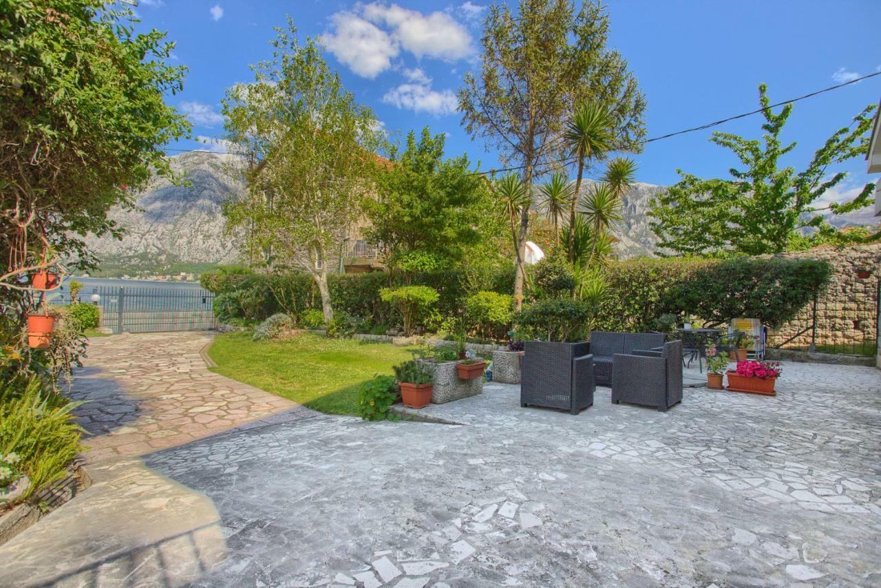 Apartments Ivanovic Kotor Exteriör bild